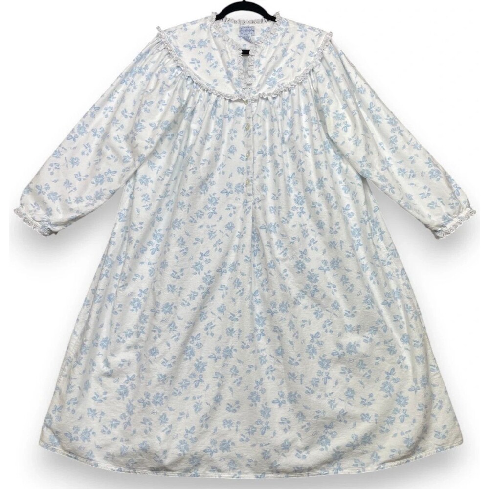 Lanz of Salzburg Nightgown Womens L White Blue Floral Flannel Cotton Cottagecore